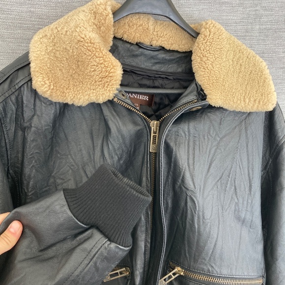Danier Leather Bomber Jacket Black Men’s XL Shearling Collar - Picture 3 of 7
